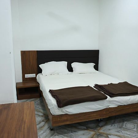 Hotel Aaram Kalupur Ahmedabad Eksteriør billede