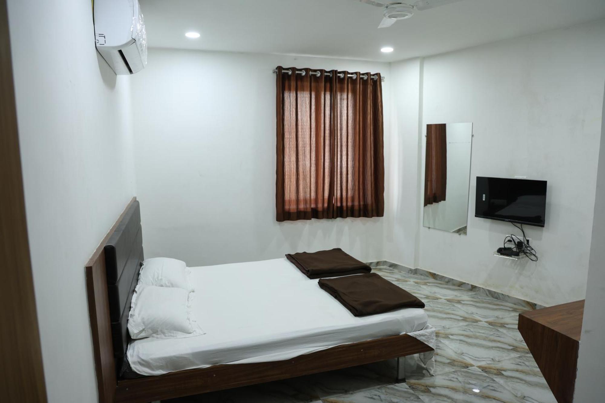 Hotel Aaram Kalupur Ahmedabad Eksteriør billede